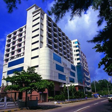 Yuzana Hotel Янгон Екстер'єр фото