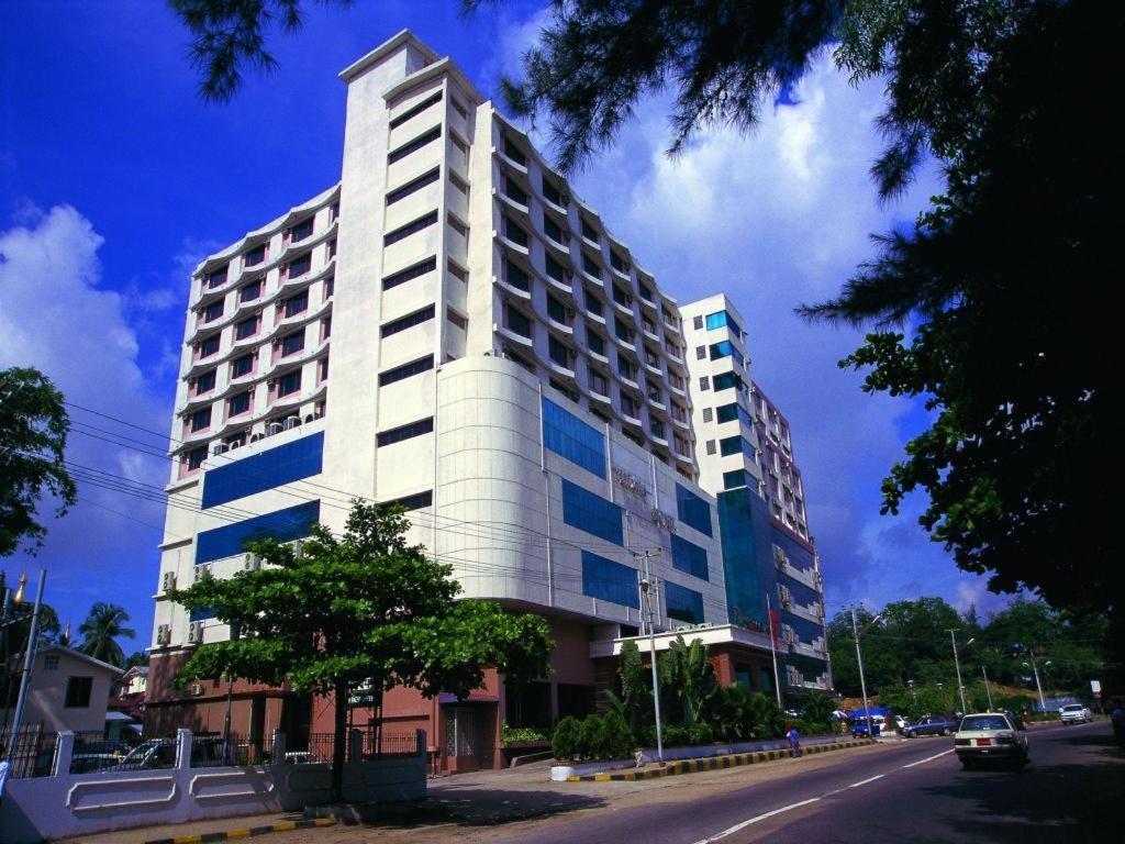 Yuzana Hotel Янгон Екстер'єр фото