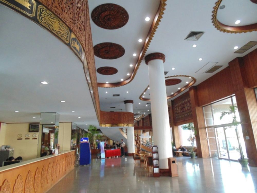 Yuzana Hotel Янгон Екстер'єр фото